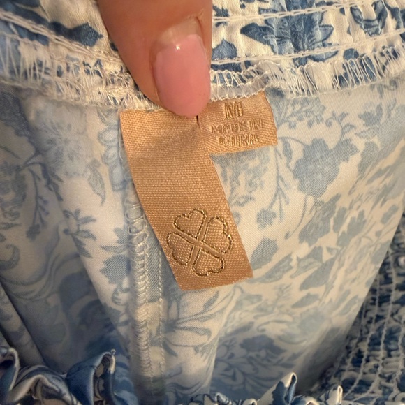 Blue & White Floral Wide-Leg pajama Pants – Women’s Medium 🤍 - Picture 5 of 8